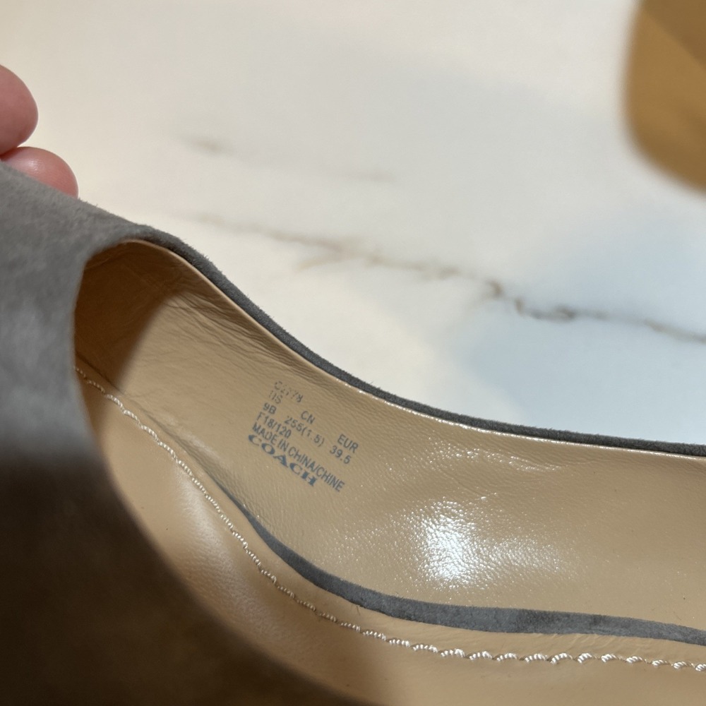 Coach Pumps Suede High Heels Almond Toe Logo One Point Size 9 - Picture 6 of 10